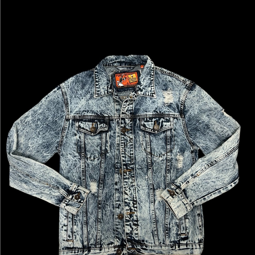 ✨ Rolling paper Light blue acid wash denim jacket✨
